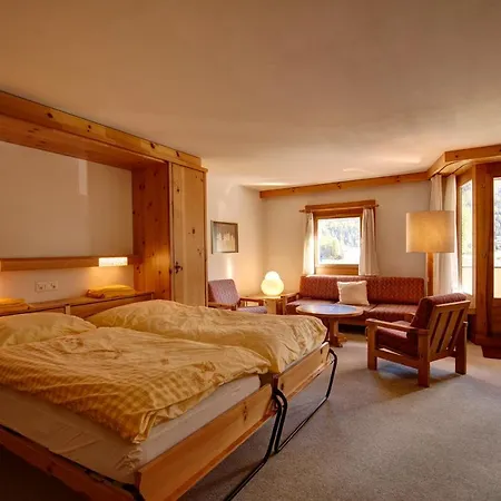 Chesa Munteratsch 1 1 2 Zimmewohnung 104 Typ D 아파트