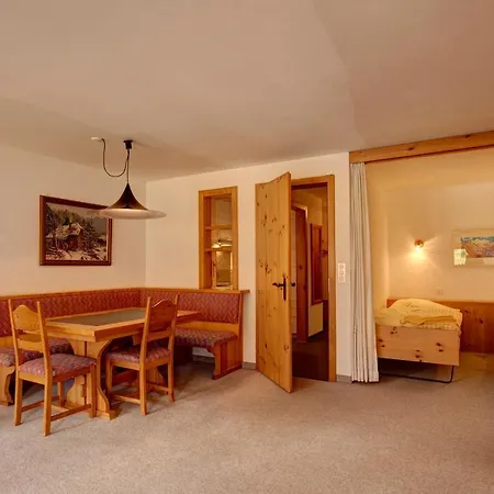 Chesa Munteratsch 1 1 2 Zimmewohnung 104 Typ D * 席尔瓦普拉纳